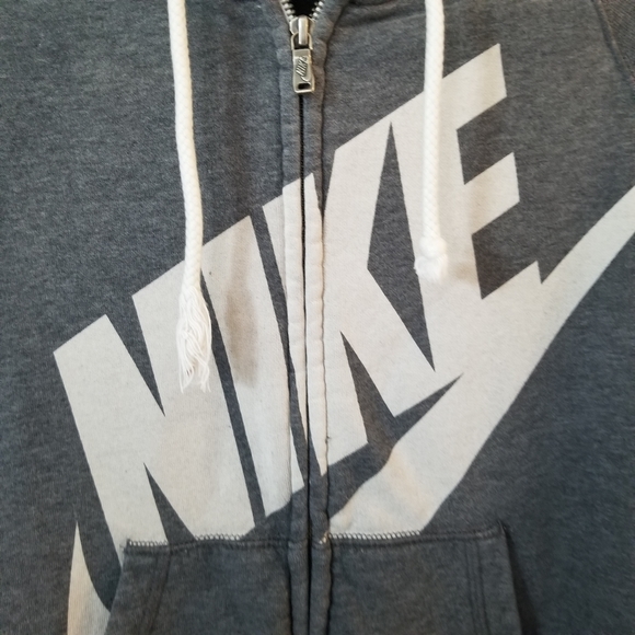 Nike Rally Logo Pull over Hoodie - Picture 5 of 9